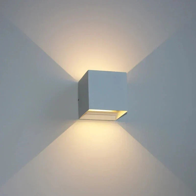 UrbanCube LED Outdoor Wall Lamp - Modern Cube Design & Weatherproof